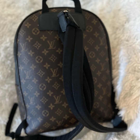 Authentic Louis Vuitton Josh backpack - Picture 6 of 9